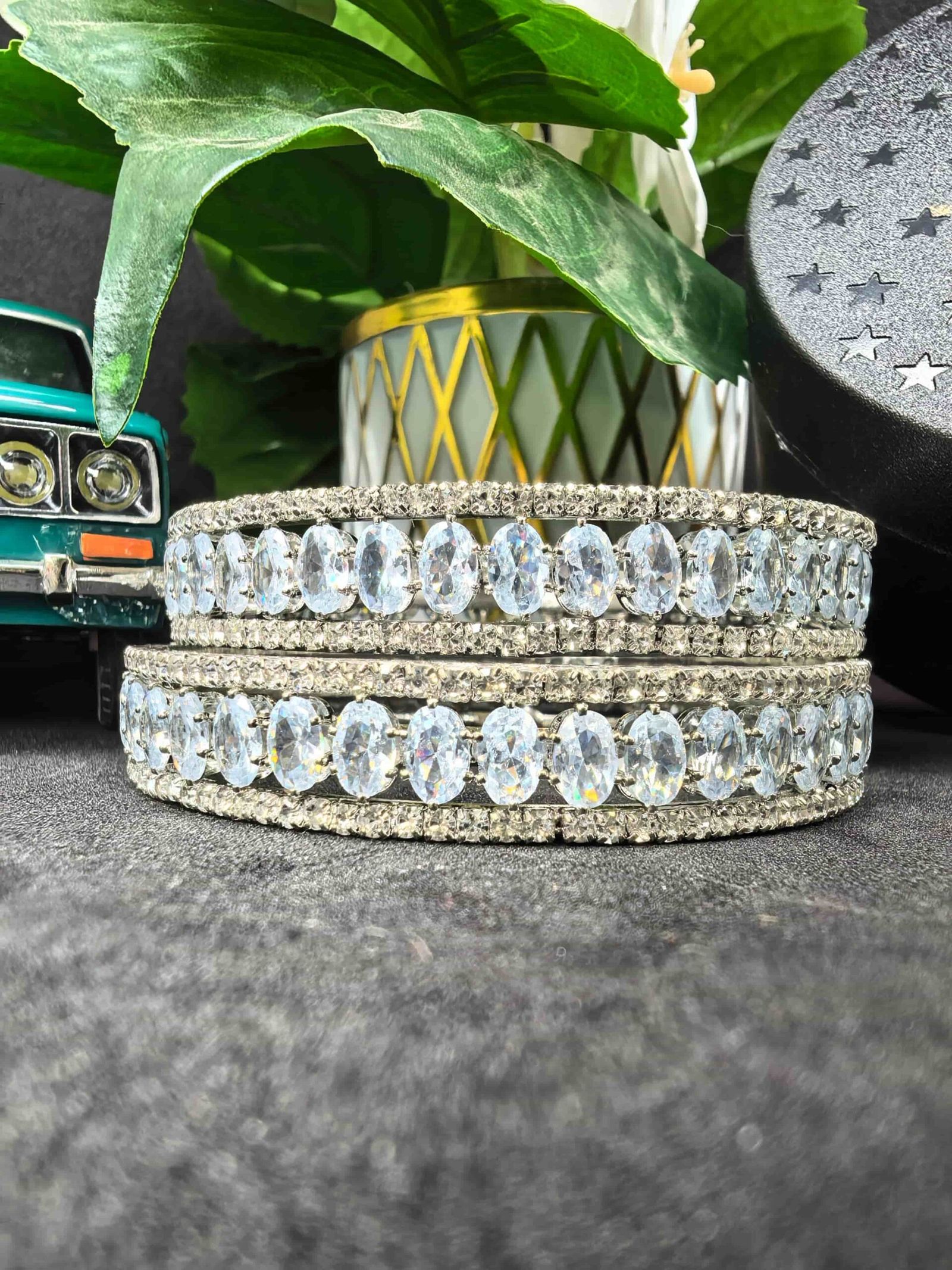 2 Pieces teddy amreican bangles set for women 28 size-মহিলাদের জন্য ২-পিস টেডি অ্যামেরিকান বালা সেট, পার্টি, বিয়ে ও উৎসবের জন্য। - Image 2