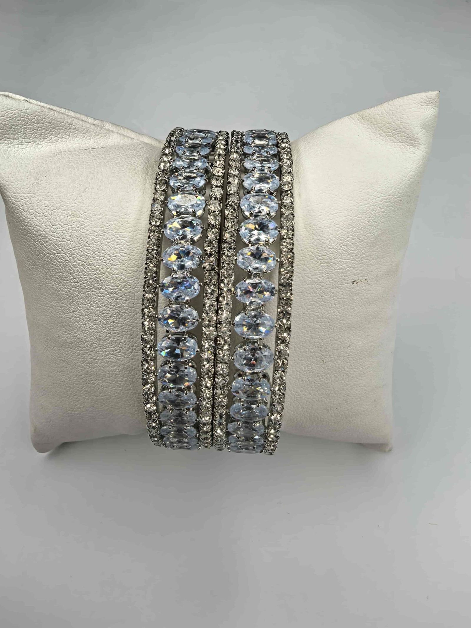 2 Pieces teddy amreican bangles set for women 28 size-মহিলাদের জন্য ২-পিস টেডি অ্যামেরিকান বালা সেট, পার্টি, বিয়ে ও উৎসবের জন্য। - Image 3