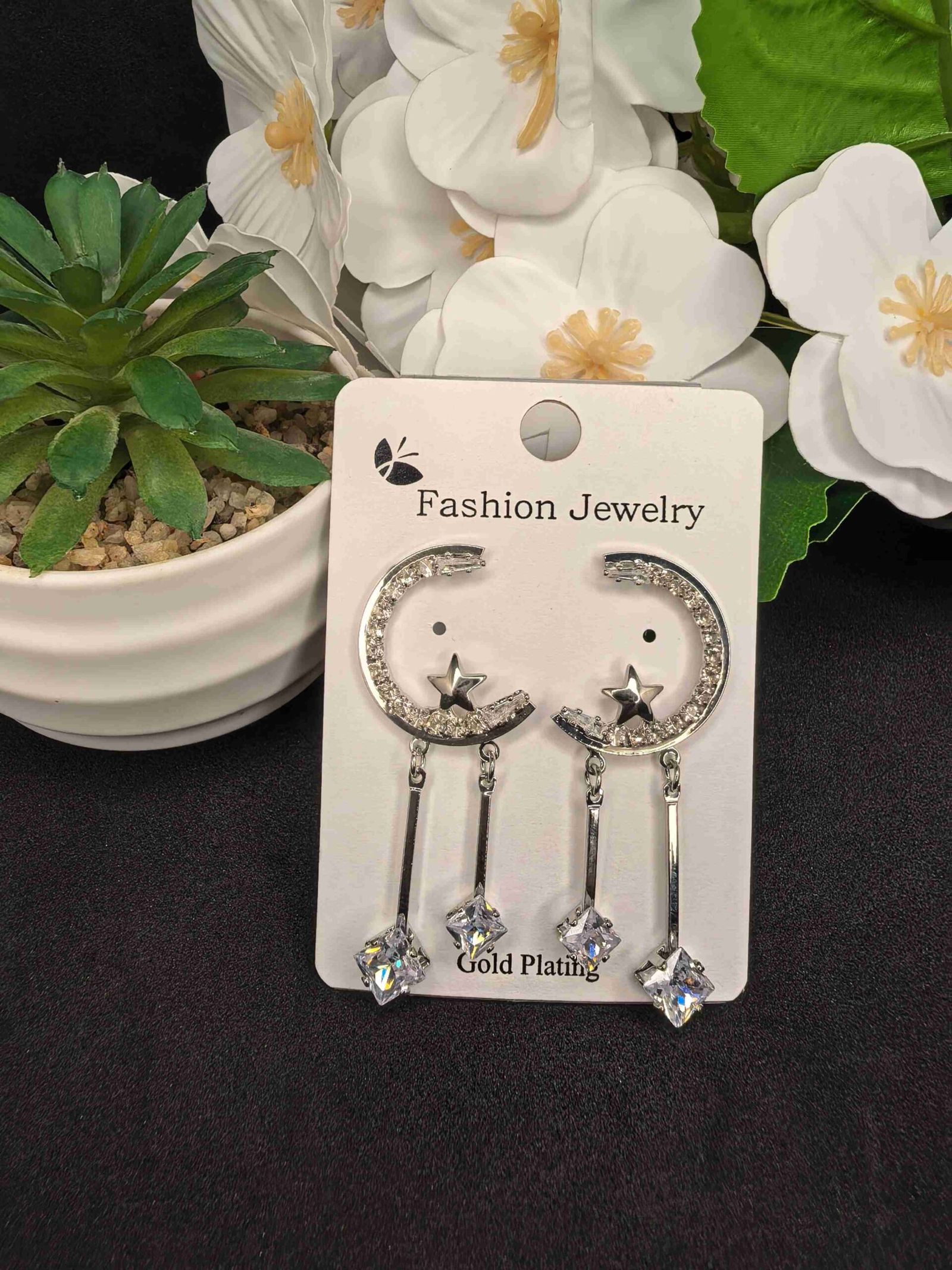 Diamond-Cut Stone with Moon and Star Earings for Women | মহিলাদের চাঁদ ও তারকা ডিজাইনের ক্রিস্টাল ড্যাংলার ইয়াররিংস পার্টি ব্যবহারের জন্য - Image 3