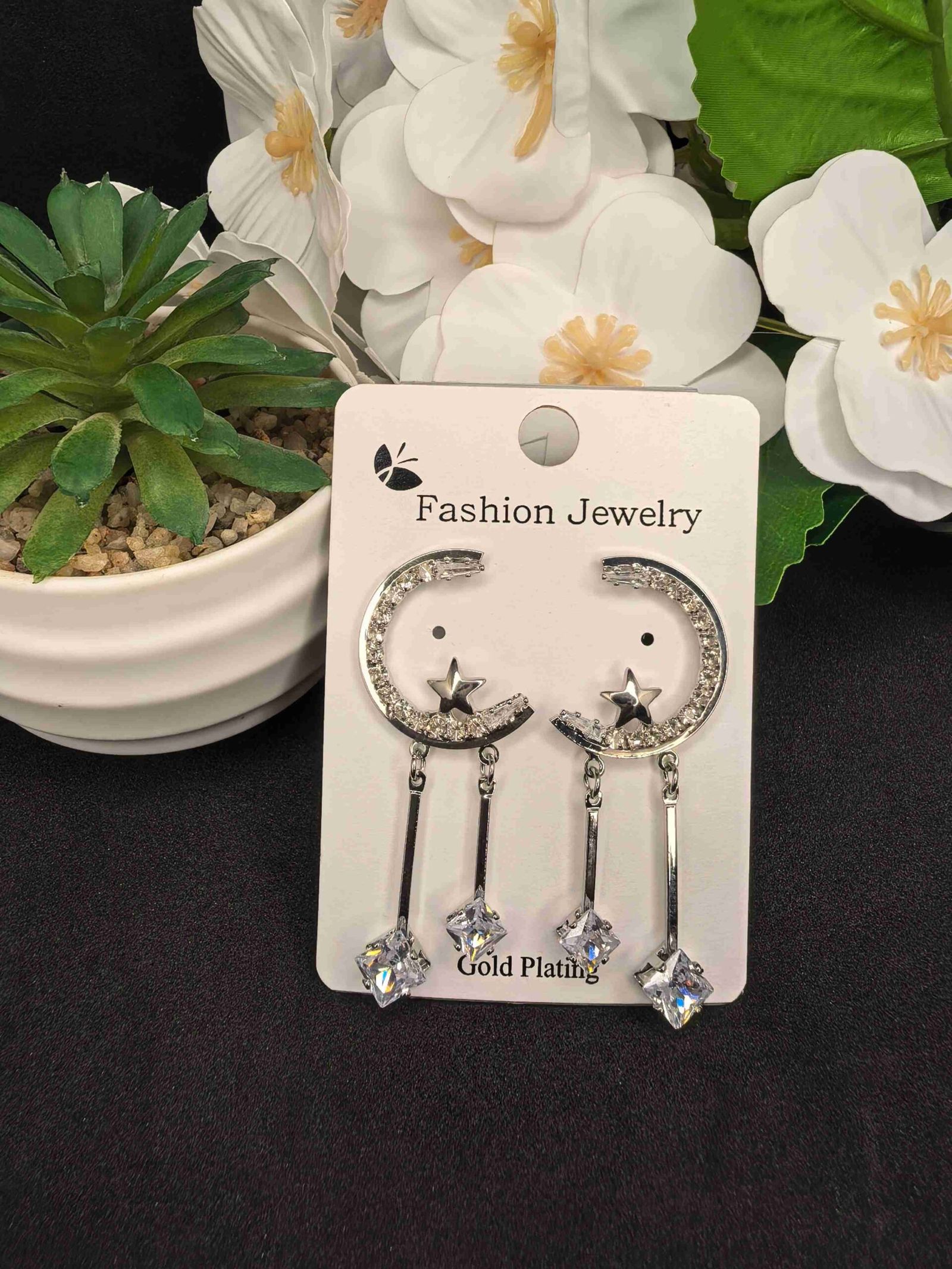 Diamond-Cut Stone with Moon and Star Earings for Women | মহিলাদের চাঁদ ও তারকা ডিজাইনের ক্রিস্টাল ড্যাংলার ইয়াররিংস পার্টি ব্যবহারের জন্য - Image 5