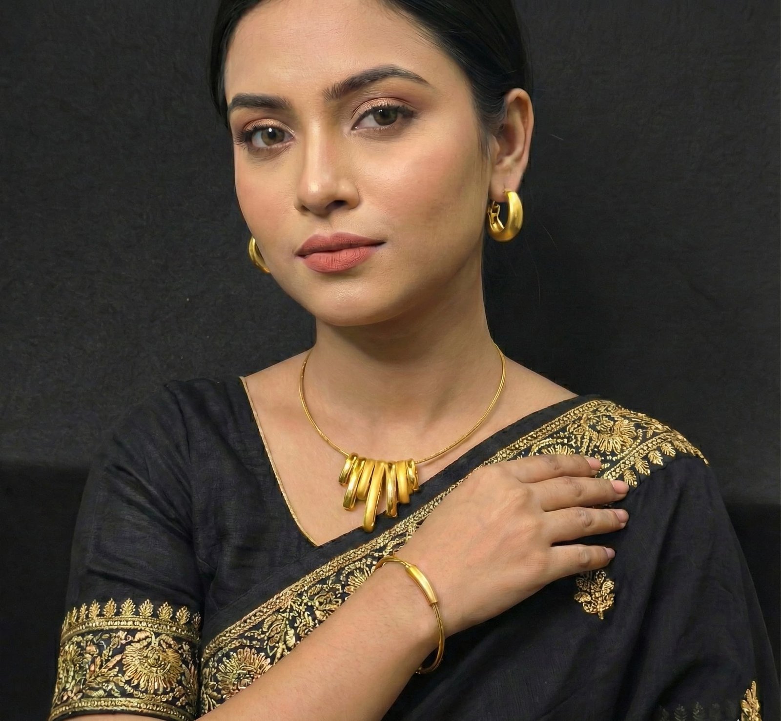 Gold plated 3pieces necklace set for women-মহিলাদের জন্য ৩-পিস গোল্ড-প্লেটেড নেকলেস সেট, পার্টি, বিয়ে ও উৎসবের জন্য