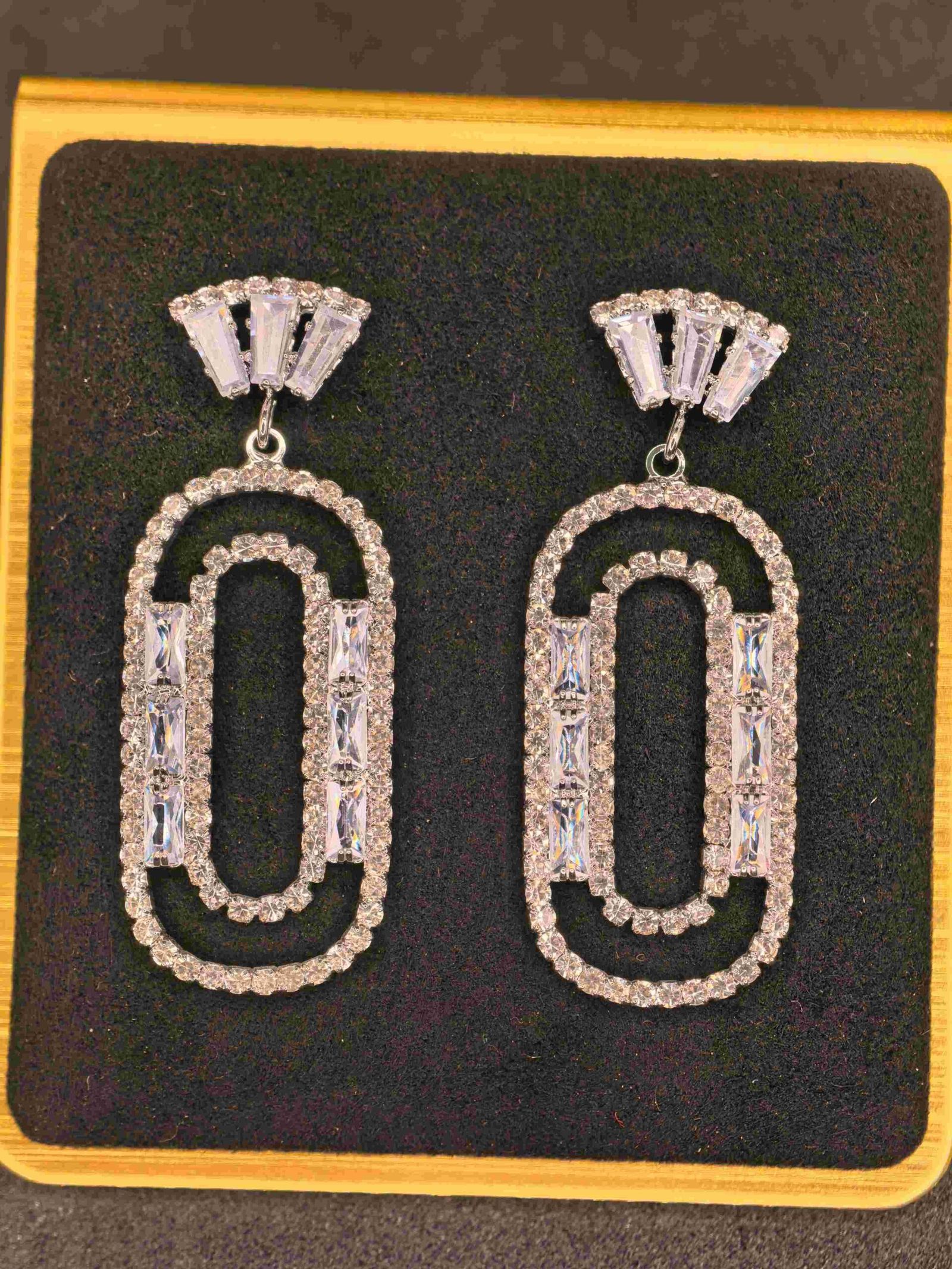 Gold Plated Silver Stone Earings for Women | মহিলাদের জিওমেট্রিক স্টাইল ক্রিস্টাল গোল্ডেন ইয়াররিংস পার্টি ও উৎসবের জন্য - Image 6