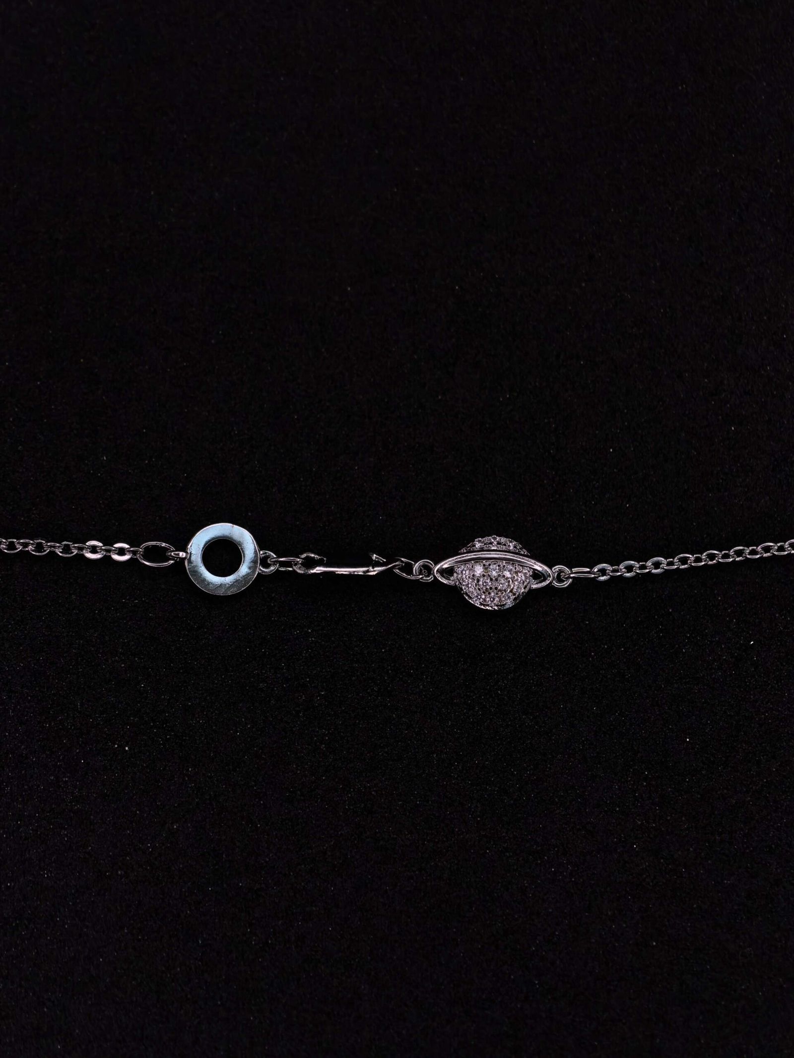 Silver Plated Diamond Cut Stone Fashion Anklet for Women | মহিলাদের মিনিমাল ড্রপ চার্ম সিলভার পায়েল ডেইলি ও পার্টি ব্যবহারের জন্য - Image 3