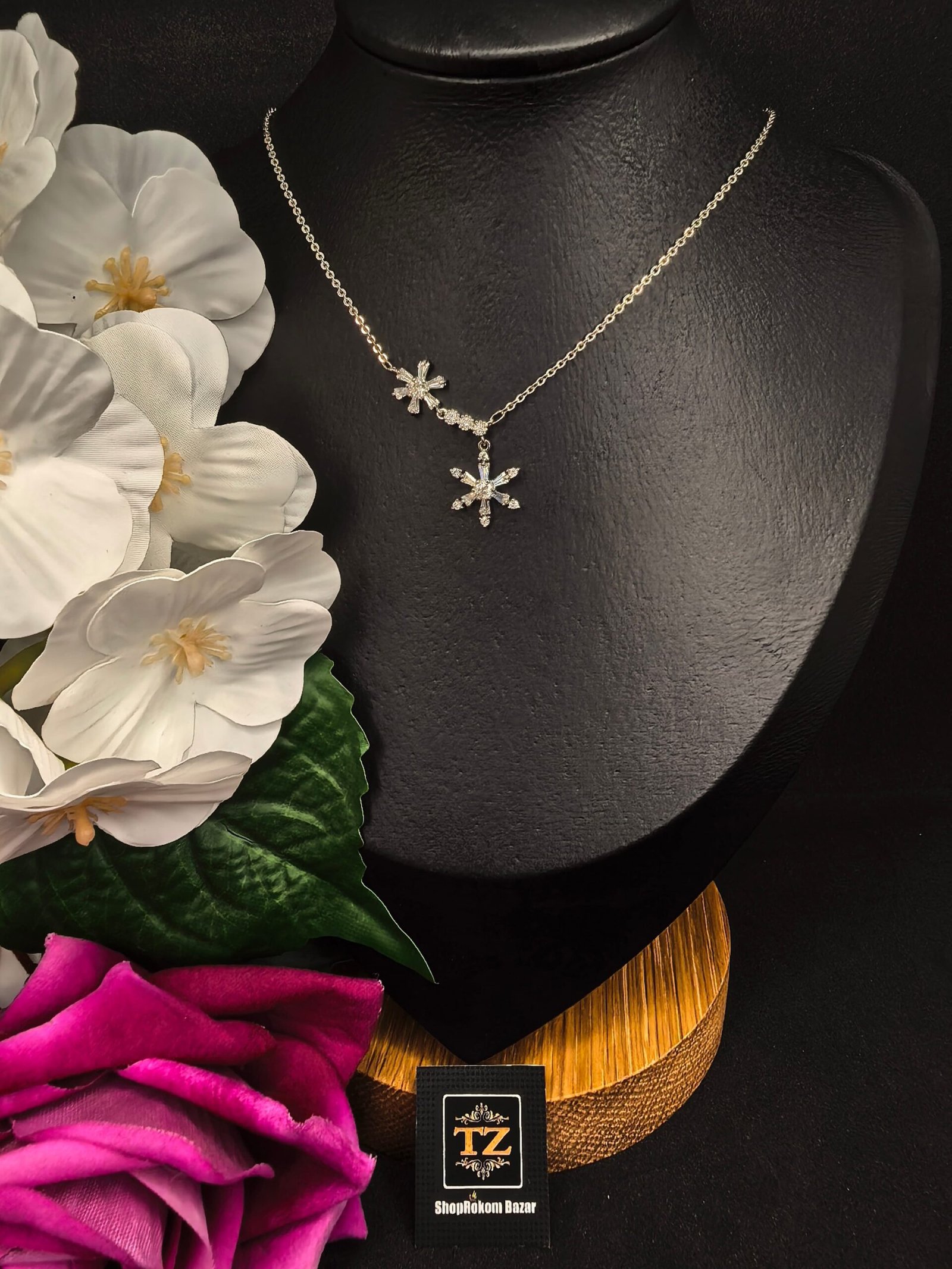 One pieces sliver stone necklace-সিলভার স্টোন নেকলেস, মহিলাদের স্টাইল ও এলিগেন্সের জন্য