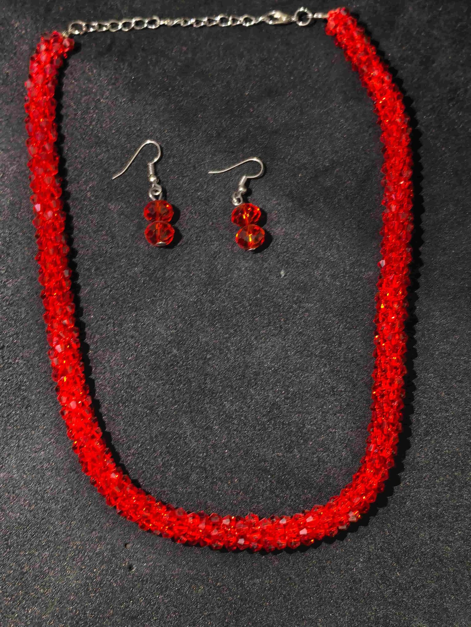 Red glass beaded necklace and earring set-পার্টি ও উৎসবে উজ্জ্বল স্টাইল যোগ করার জন্য