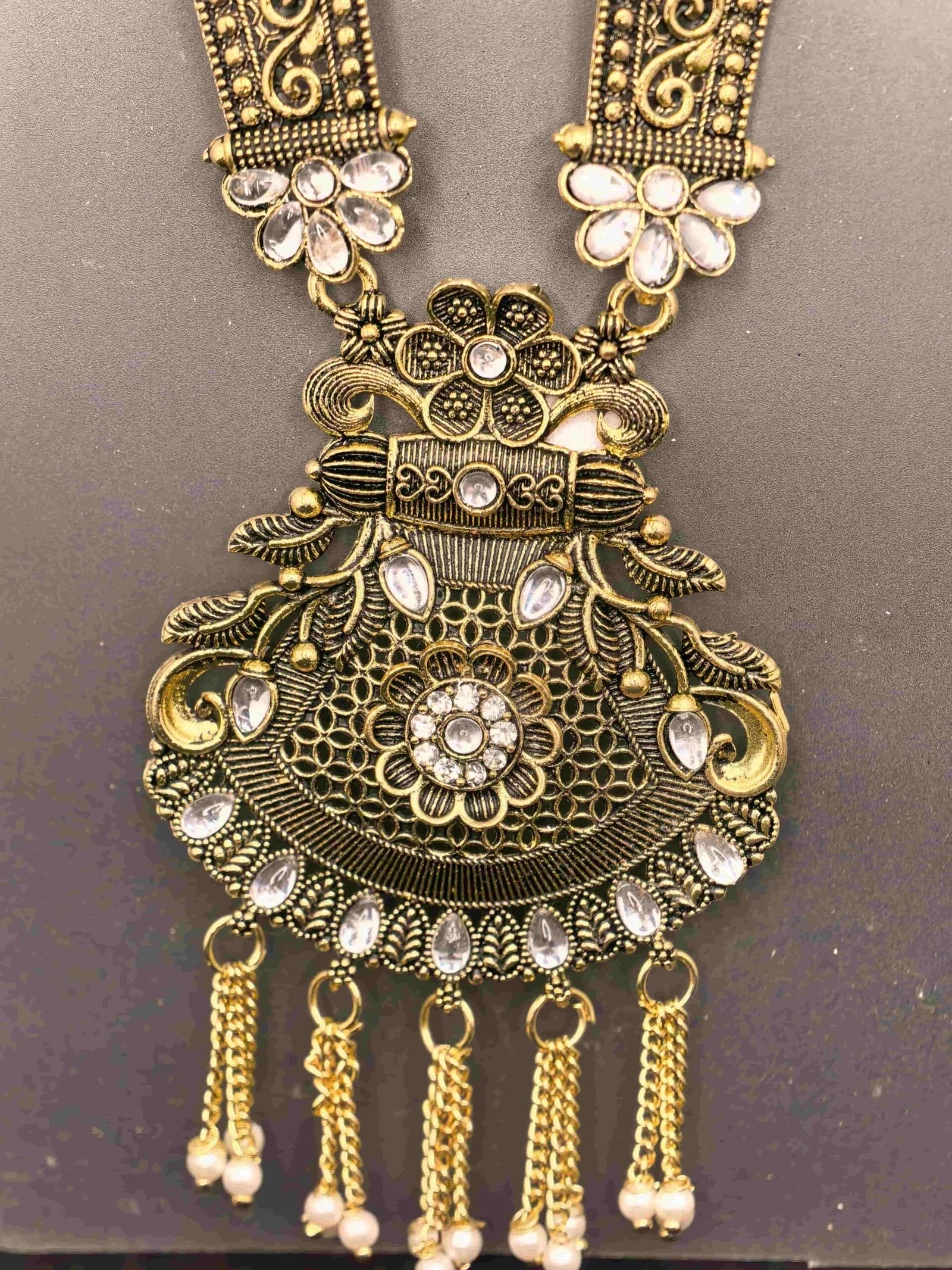 Sonerri Pearl and Simulated Stone Long Necklace Set with Earrings for Women | মহিলাদের এন্টিক পার্ল ও স্টোন মালা সেট পার্টি ও বিয়ের সাজের জন্য - Image 2