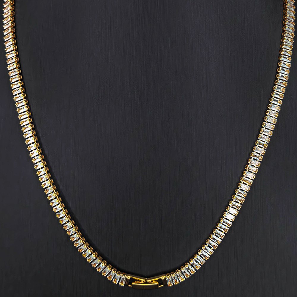 Crystal Glow necklace with zirconia stone-মহিলাদের ক্রিস্টাল গ্লো নেকলেস জিরকোনিয়া স্টোনসহ, পার্টি ও বিয়েতে স্টাইলের জন্য