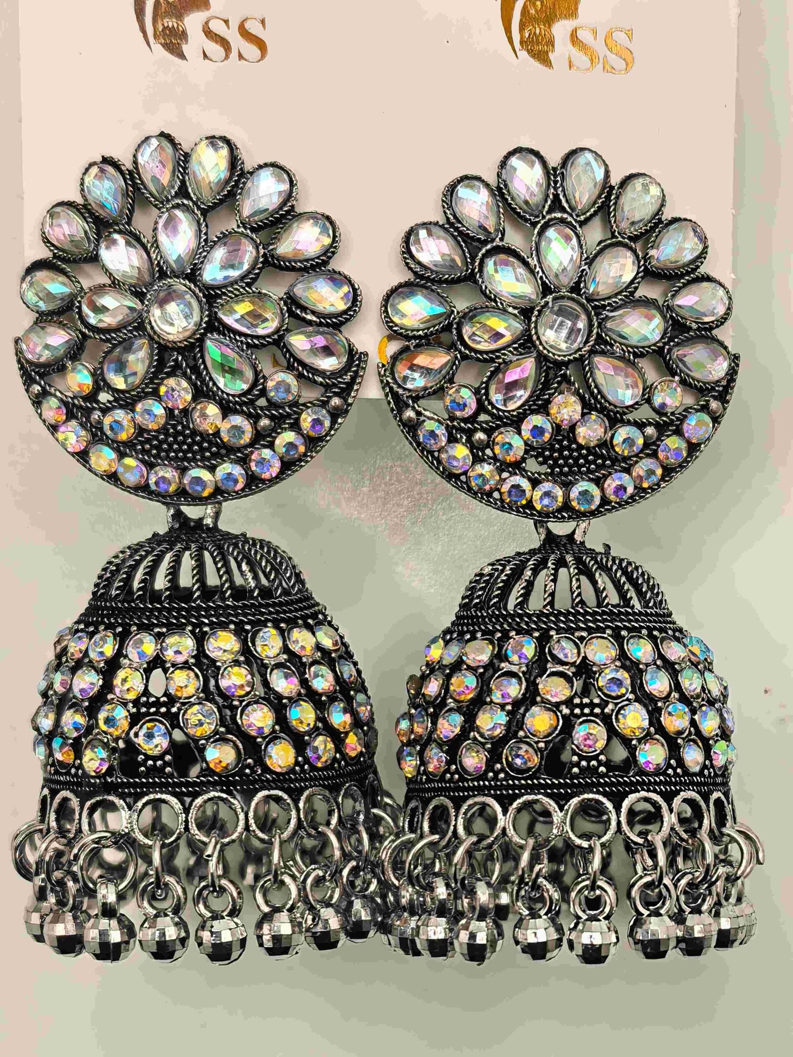Oxidised silver-look jhumka earrings with white artificial stones-মহিলাদের অক্সিডাইজড সিলভার-লুক ঝুমকা সাদা স্টোনসহ, পার্টি ও বিয়েতে স্টাইলের জন্য