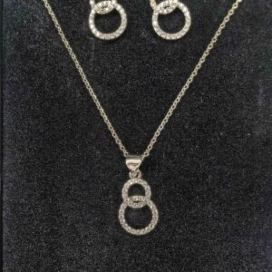 silver interlocking hoop necklace-রূপালী ইন্টারলকিং হুপ নেকলেস,বিয়ে বা অনুষ্ঠানের  গিফট হিসেবে উপযুক্ত