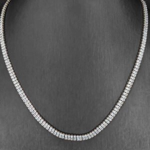 Silver-toned baguette crystal necklace-মহিলাদের ক্রিস্টাল গ্লো নেকলেস জিরকোনিয়া স্টোনসহ, পার্টি ও বিয়েতে স্টাইলের জন্য