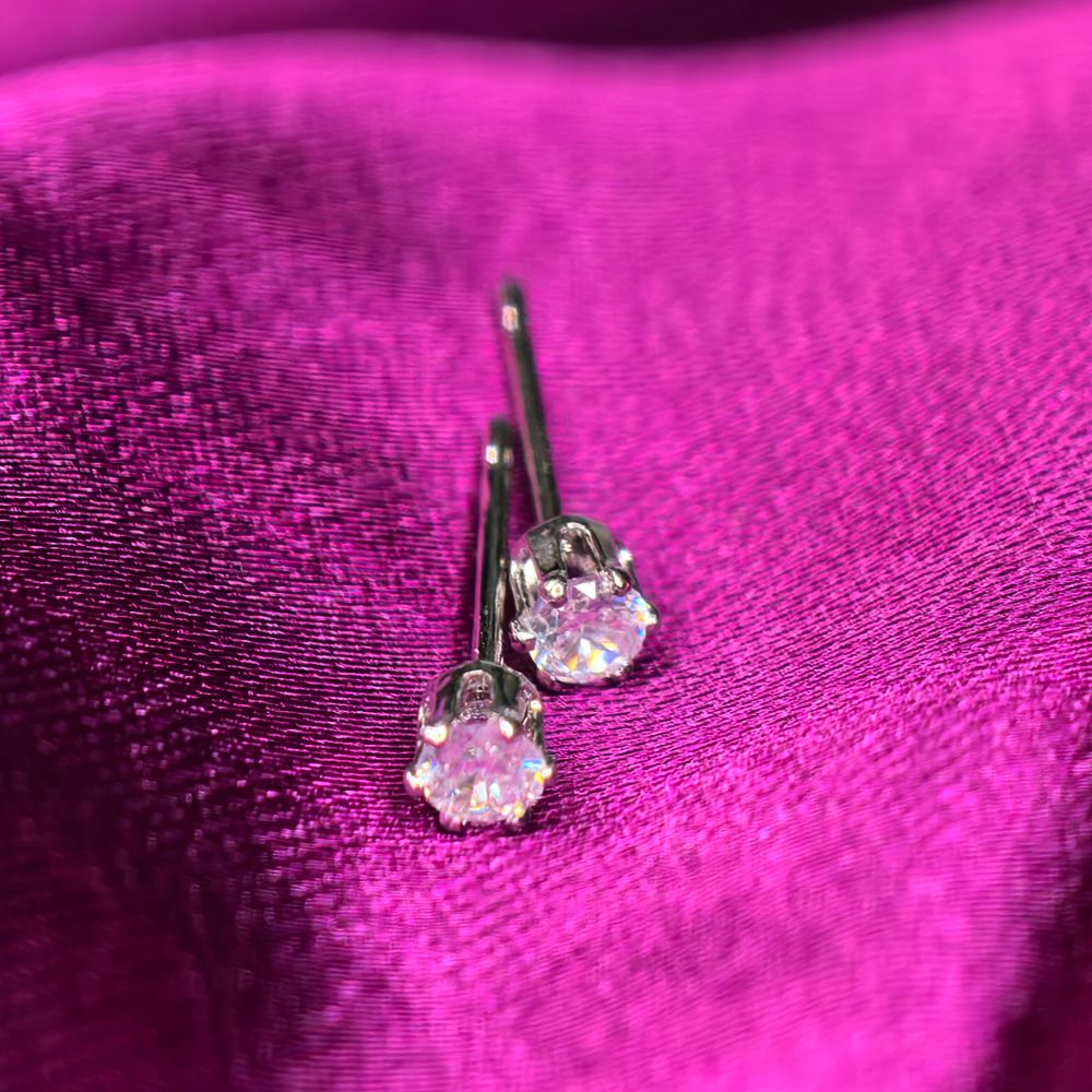 Gold & Silver Plated 3 Set Earrings Combo – মহিলাদের জন্য ৩ জোড়া প্রিমিয়াম বাটারফ্লাই ইয়ারিং কম্বো সেট - Image 7