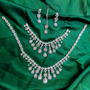 4-Piece Diamond Cut Necklace Set with Matching Earrings – পার্টি ও বিয়ের জন্য এলিগ্যান্ট ডায়মন্ড কাট নেকলেস সেট