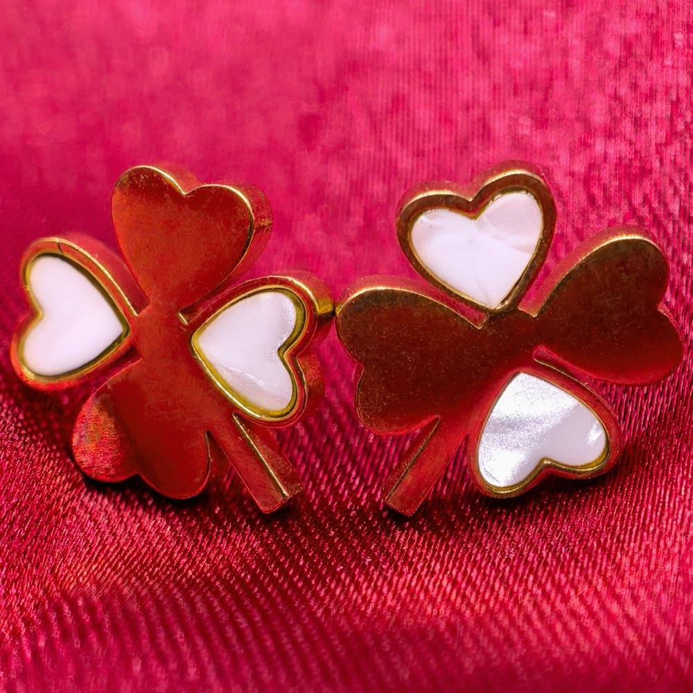 Gold plated 3 set earings combo – মহিলাদের জন্য ৩ জোড়া প্রিমিয়াম স্টেইনলেস স্টিল ইয়ারিং সেট - Image 4