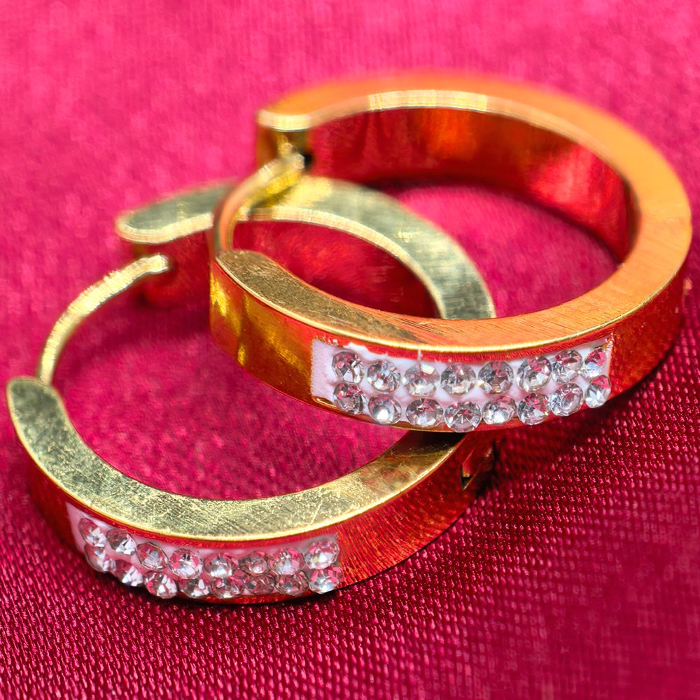 Gold plated 3 set earings combo – মহিলাদের জন্য ৩ জোড়া প্রিমিয়াম স্টেইনলেস স্টিল ইয়ারিং সেট - Image 5