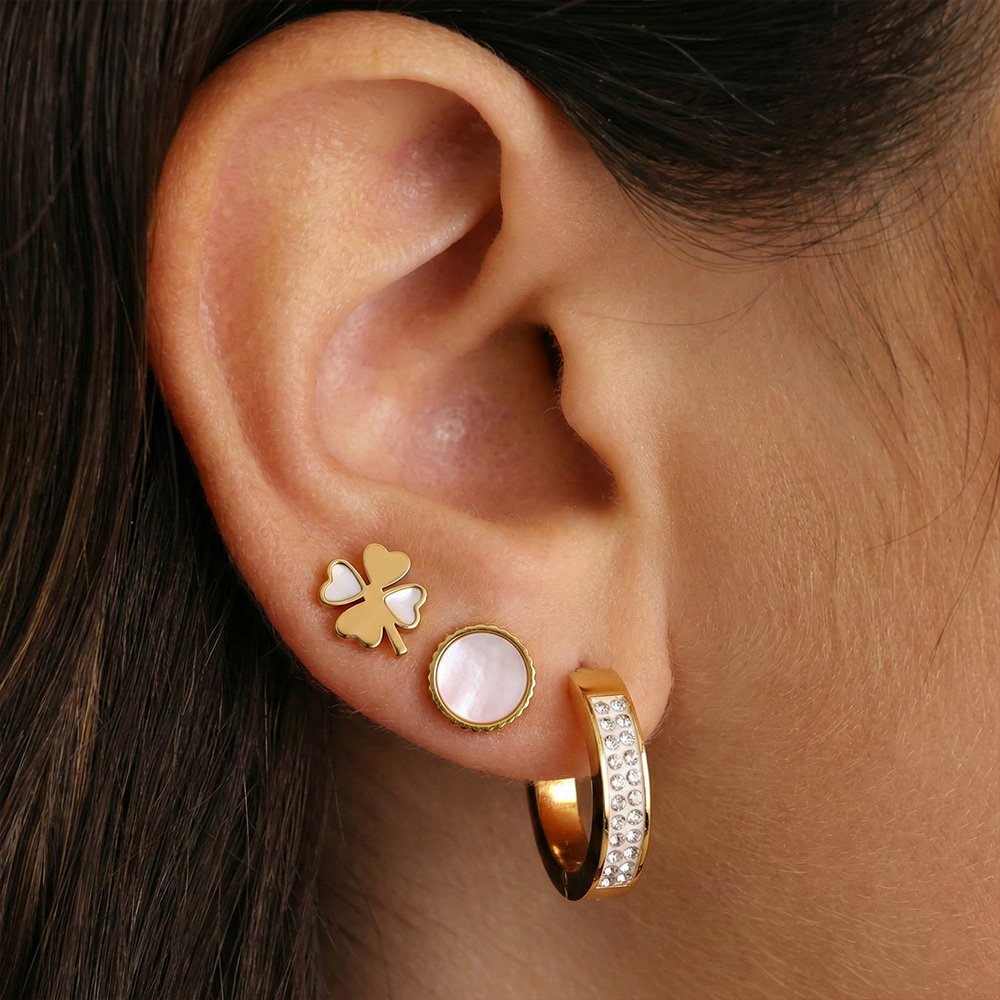 Gold plated 3 set earings combo – মহিলাদের জন্য ৩ জোড়া প্রিমিয়াম স্টেইনলেস স্টিল ইয়ারিং সেট - Image 3