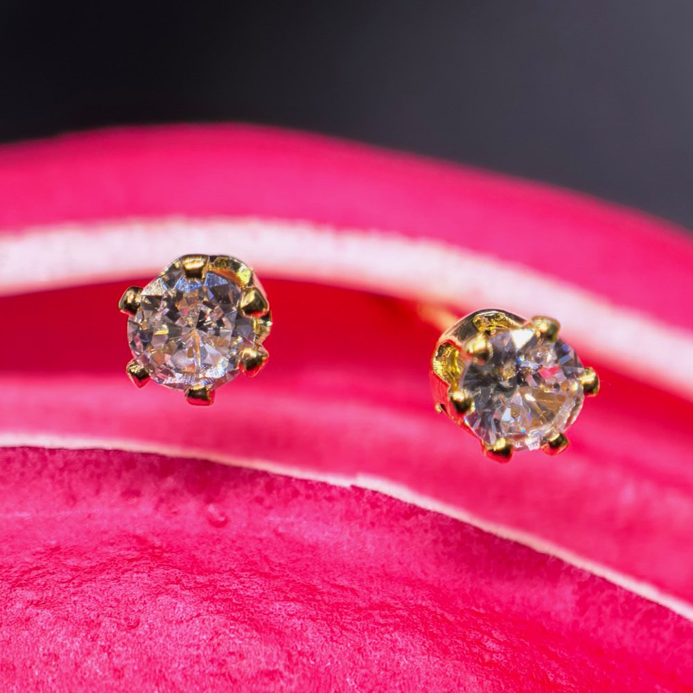 Gold Plated 3 Set Earrings Combo – মহিলাদের জন্য ৩ জোড়া প্রিমিয়াম স্টেইনলেস স্টিল ইয়ারিং সেট - Image 4