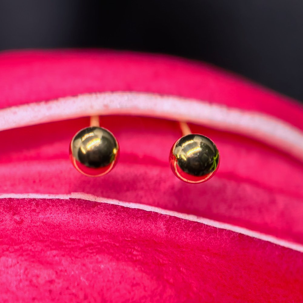 Gold Plated 3 Set Earrings Combo – মহিলাদের জন্য ৩ জোড়া প্রিমিয়াম স্টেইনলেস স্টিল ইয়ারিং সেট - Image 3