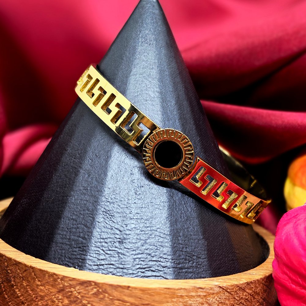 Gold Plated Black Circle Bracelet