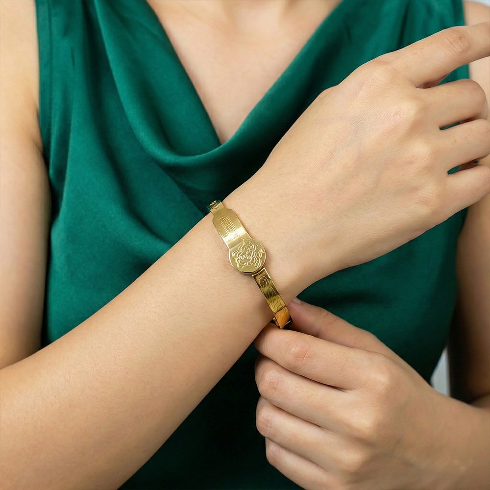 Gold Plated Bracelet – মহিলাদের জন্য স্টাইলিশ গোল্ড প্লেটেড ব্রেসলেট