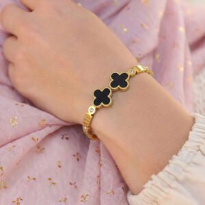 Gold Plated Bracelet with Black Floral Design – মহিলাদের জন্য স্টাইলিশ গোল্ড প্লেটেড ব্ল্যাক ফ্লোরাল ব্রেসলেট
