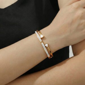 Gold Plated Bracelet with Stone – মহিলাদের জন্য প্রিমিয়াম গোল্ড প্লেটেড স্টোন ব্রেসলেট