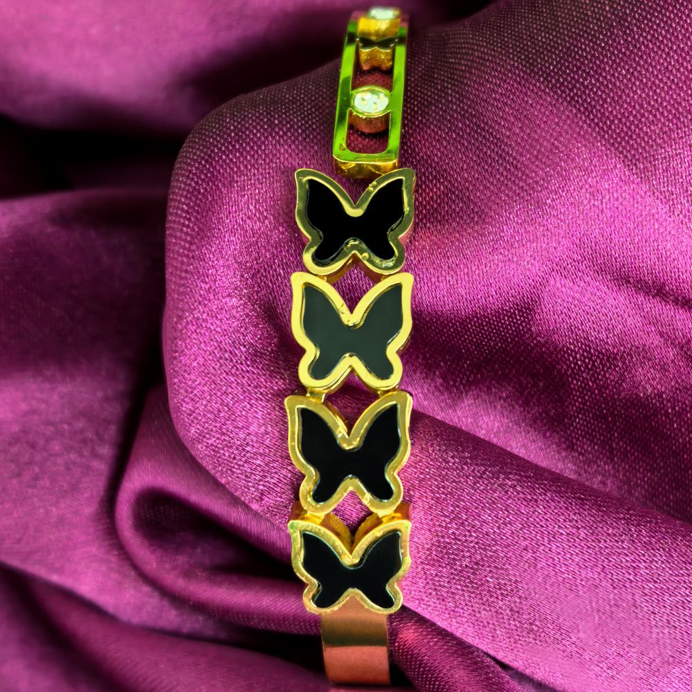 Gold Plated Stainless Steel Bracelet with Black Butterfly Design – মহিলাদের জন্য এলিগ্যান্ট বাটারফ্লাই স্টাইল ব্রেসলেট - Image 3
