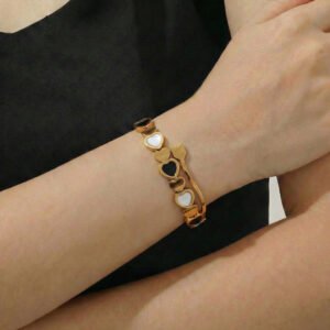 Gold plated stainless steel bracelet black and white heart shaped