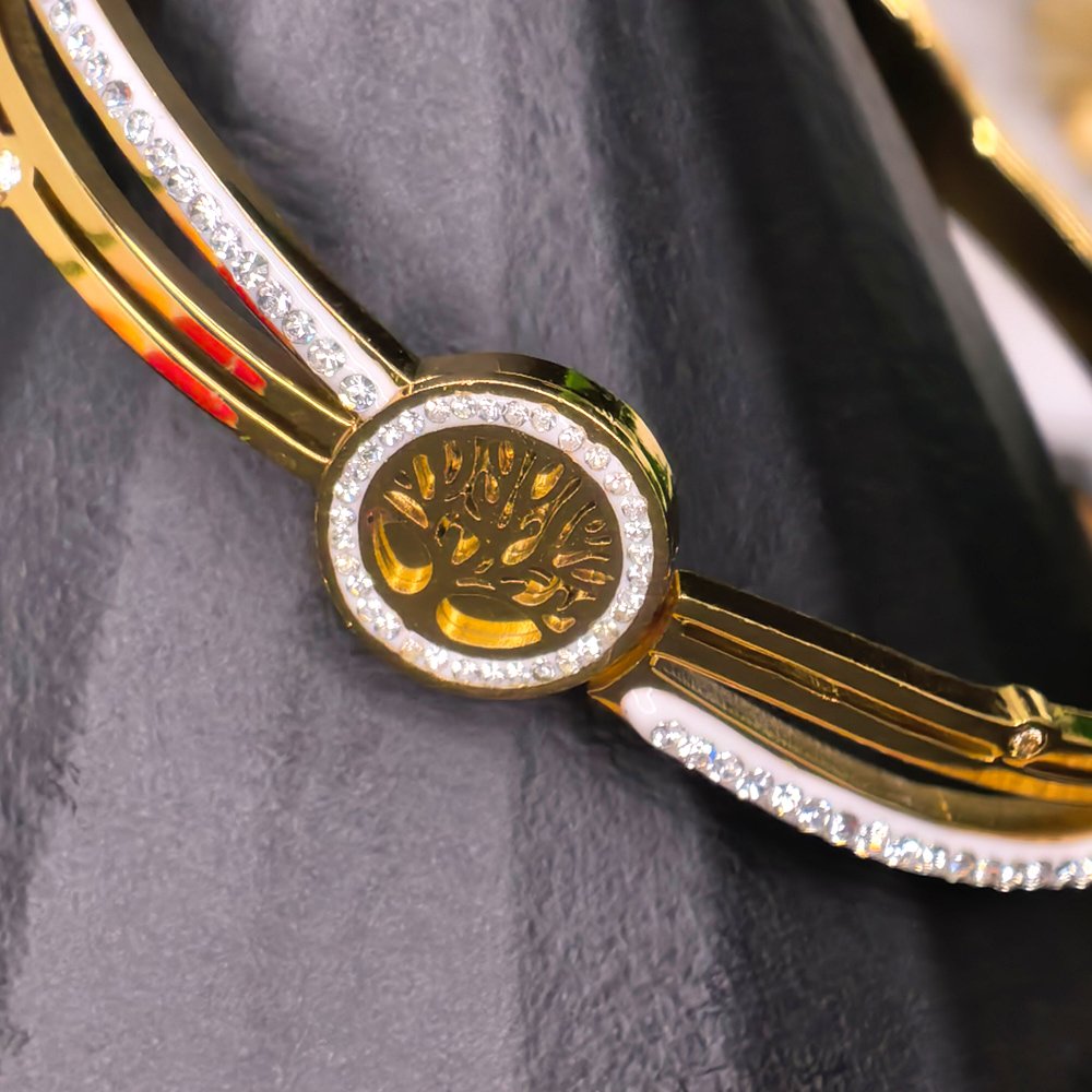 Gold plated bracelet stainless steel with golden circel – মহিলাদের জন্য আধুনিক ও স্টাইলিশ গোল্ডেন সার্কেল ব্রেসলেট - Image 2