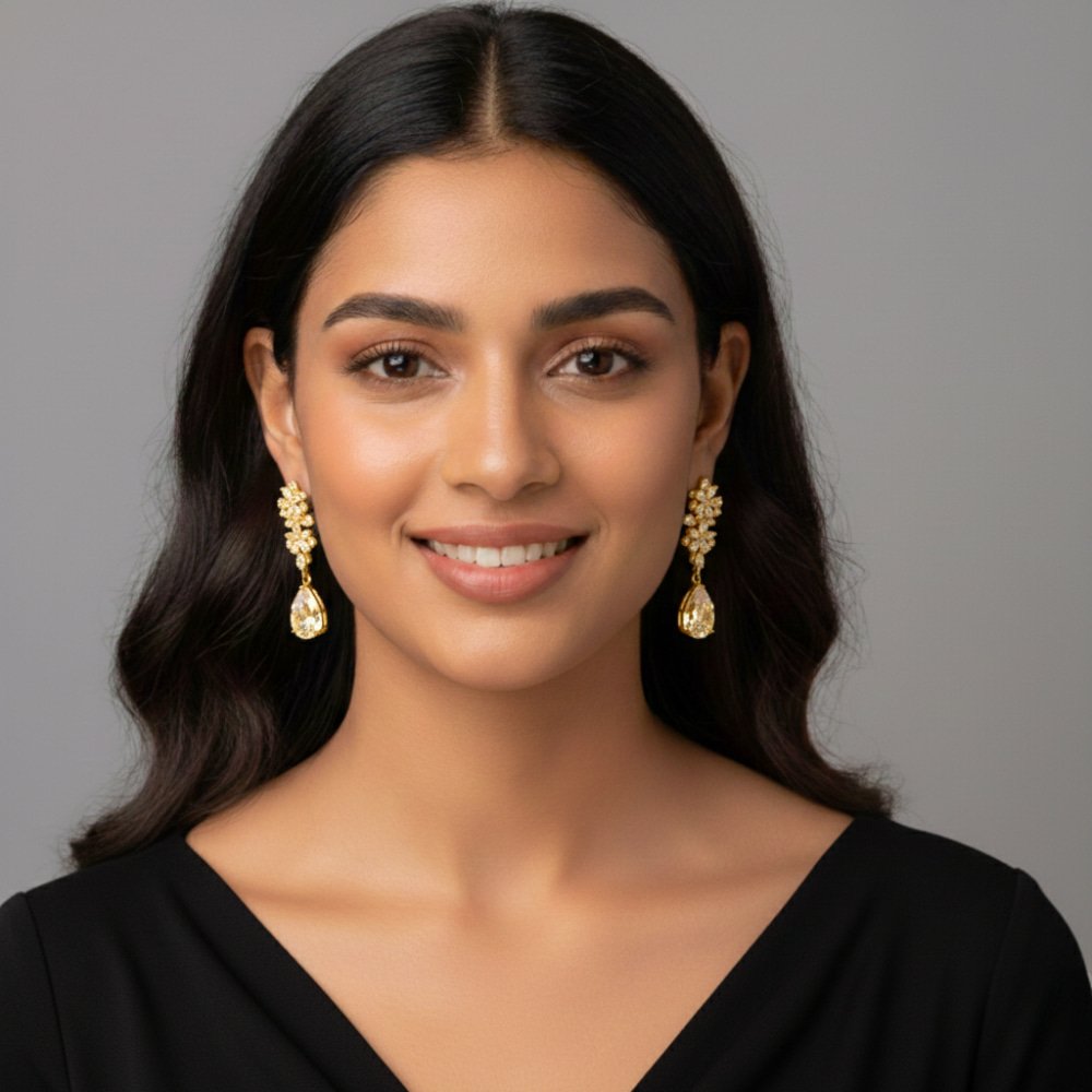 Crystal Floral Design Earrings – মহিলাদের পার্টি, ফ্যাশন ও বিয়ের জন্য স্টাইলিশ ক্রিস্টাল ফ্লোরাল ইয়াররিং