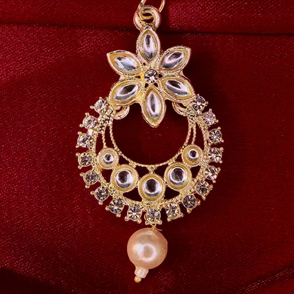 Golden Traditional Indian Pearl and Kundan Tikli for Women মহিলাদের জন্য রাজকীয় ইন্ডিয়ান গোল্ডেন পার্ল ও কুন্দন টিকলি ট্র্যাডিশনাল মাংটিকা হেড জুয়েলারি কালেকশন - Image 3