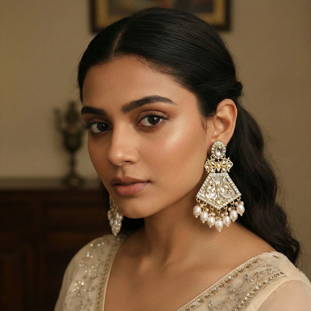 Kundan Earrings Floral Design with Pearl – মহিলাদের জন্য কুন্দন ফ্লোরাল ডিজাইন ও পার্ল ইয়ারিং - Image 2