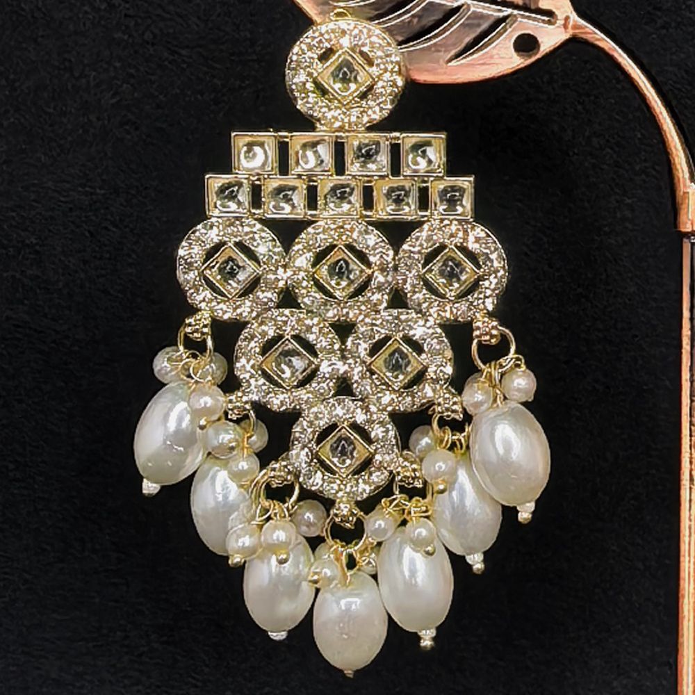 Kundan Earrings White Stone and Pearl – মহিলাদের জন্য কুন্দন হোয়াইট স্টোন ও পার্ল ইয়ারিং - Image 3