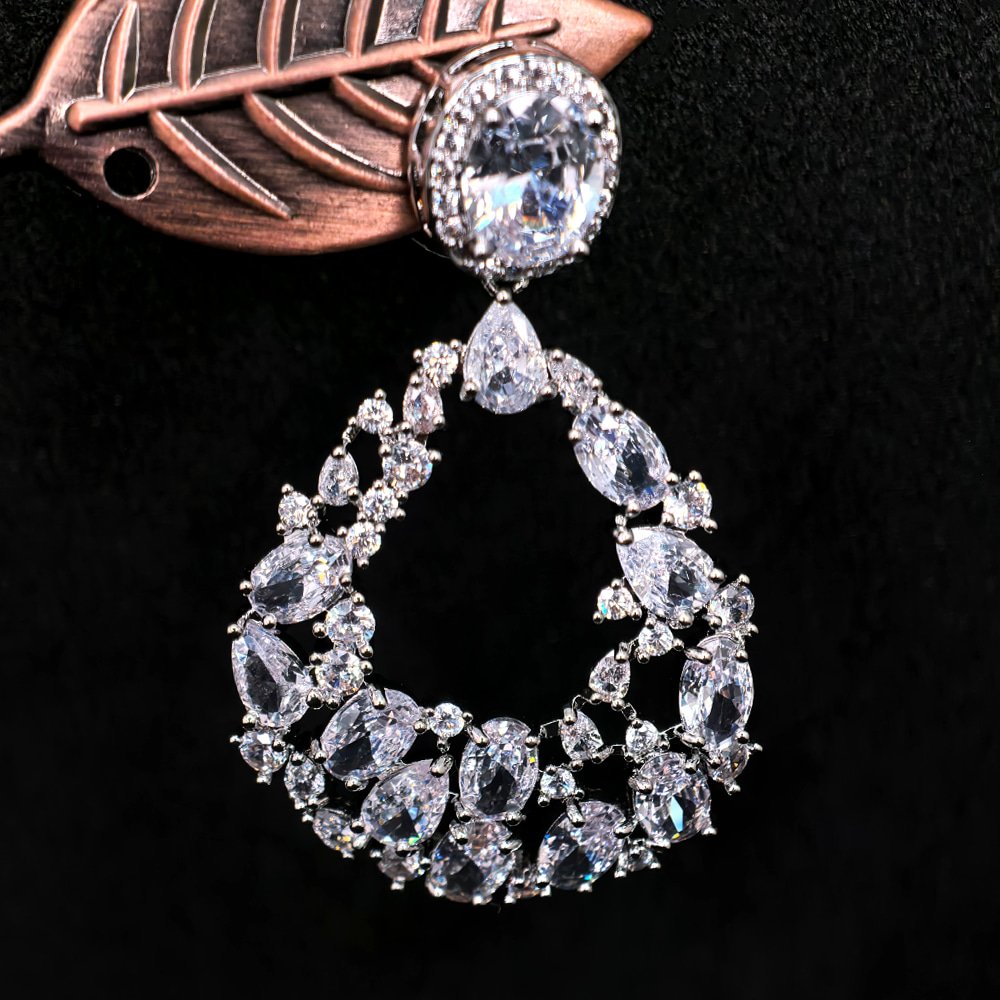 American diamond-studded drop earrings-মহিলাদের পার্টি, ফ্যাশন ও বিয়ের জন্য স্টাইলিশ আমেরিকান ডায়মন্ড ড্রপ ইয়াররিং - Image 5