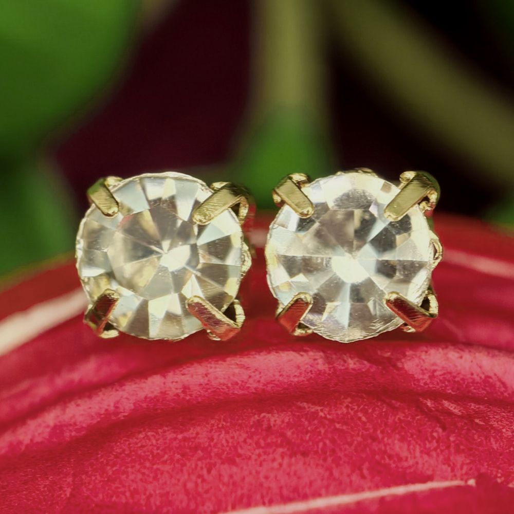 Six Pair Earrings in One Combo – মহিলাদের জন্য ৬ জোড়া ফ্যাশন ইয়ারিং কম্বো সেট - Image 5