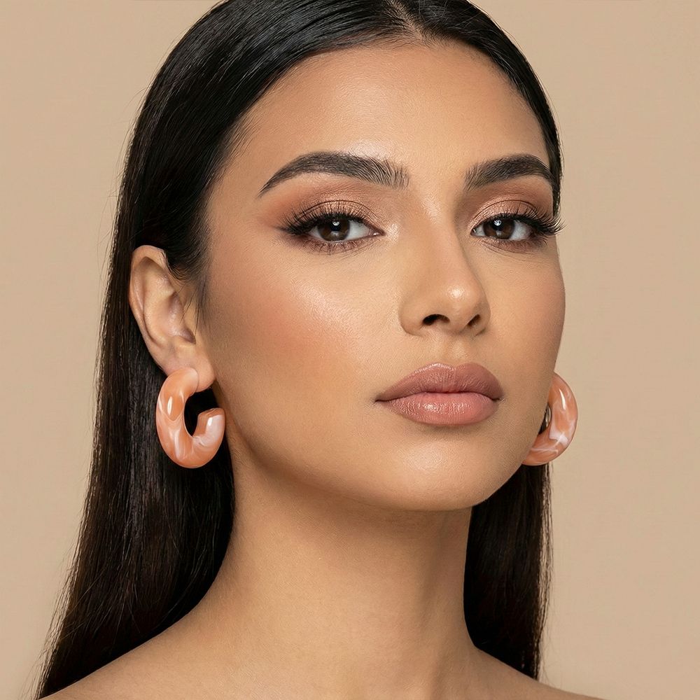 Six pair fashion earring set with metallic hoops and studs for women.