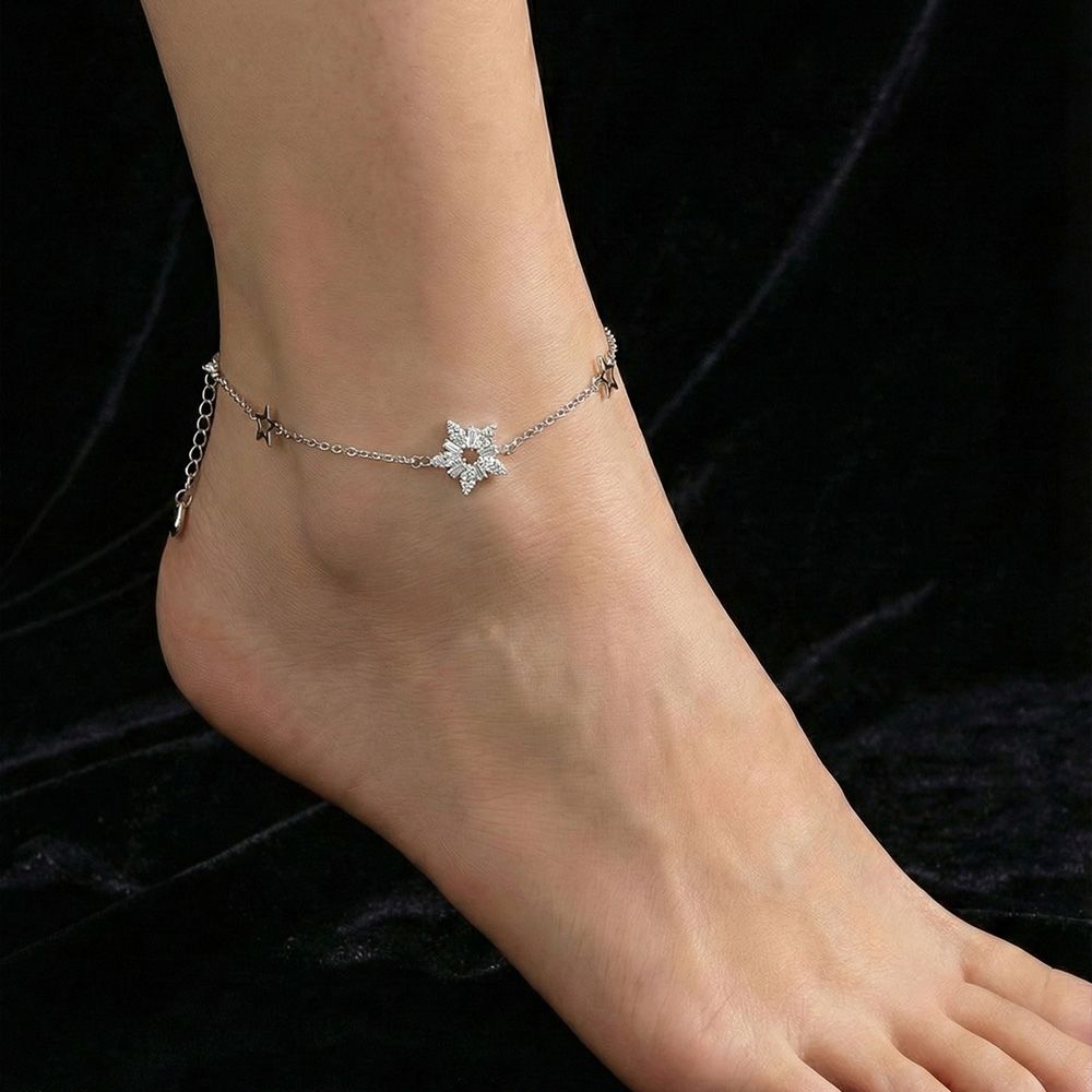 Silver plated diamond cut stone fashion anklet for women – মহিলাদের জন্য স্টার ও ফ্লোরাল ডিজাইনের স্টাইলিশ সিলভার পায়েল