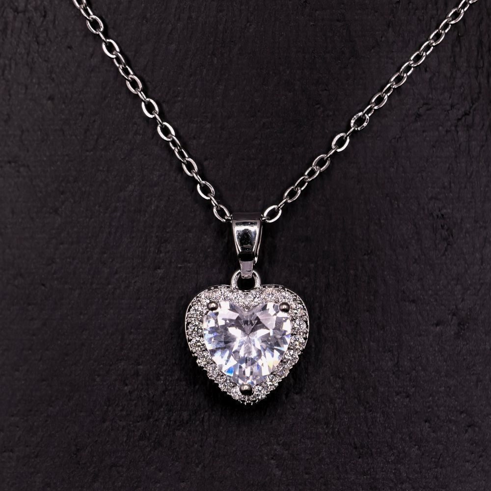 Heart Shape Stone Fashion Necklace Set For Women – মহিলাদের জন্য রোমান্টিক হার্ট শেপ স্টোনে তৈরি আকর্ষণীয় ফ্যাশন নেকলেস সেট - Image 4