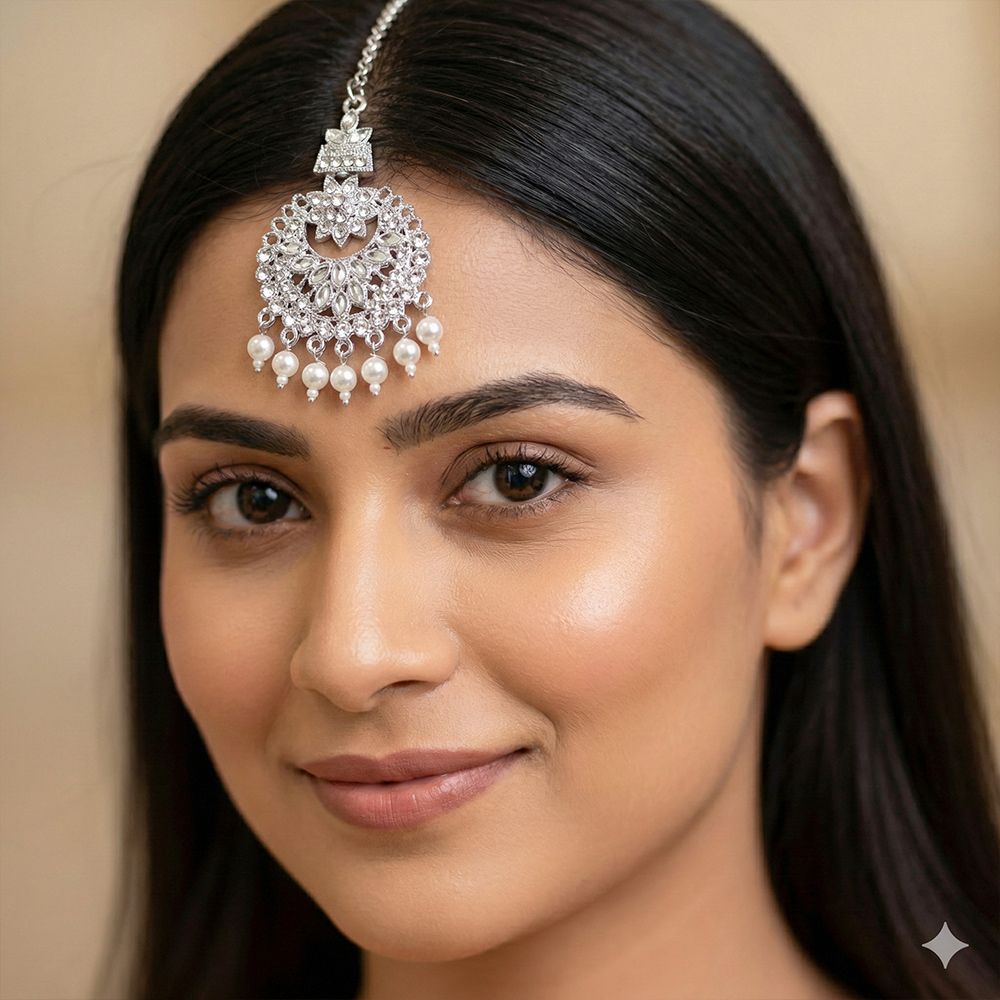 Traditional Indian Pearl and Kundan Tikli for Women মহিলাদের জন্য রাজকীয় ইন্ডিয়ান পার্ল ও কুন্দন টিকলি ট্র্যাডিশনাল মাংটিকা হেড জুয়েলারি কালেকশন - Image 3