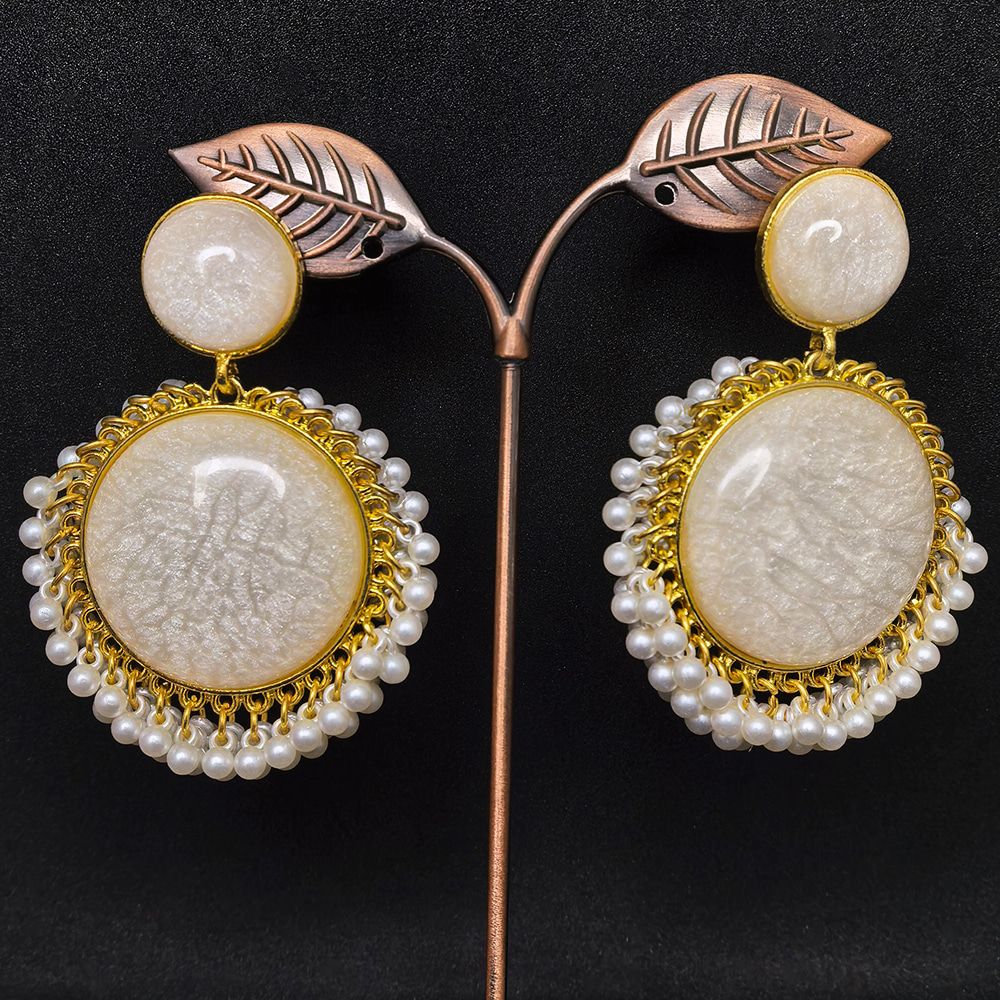 Gold-plated earrings with monalisa stones – মহিলাদের জন্য ড্যাংলিং স্টোন ও পার্ল ইয়াররিং - Image 4