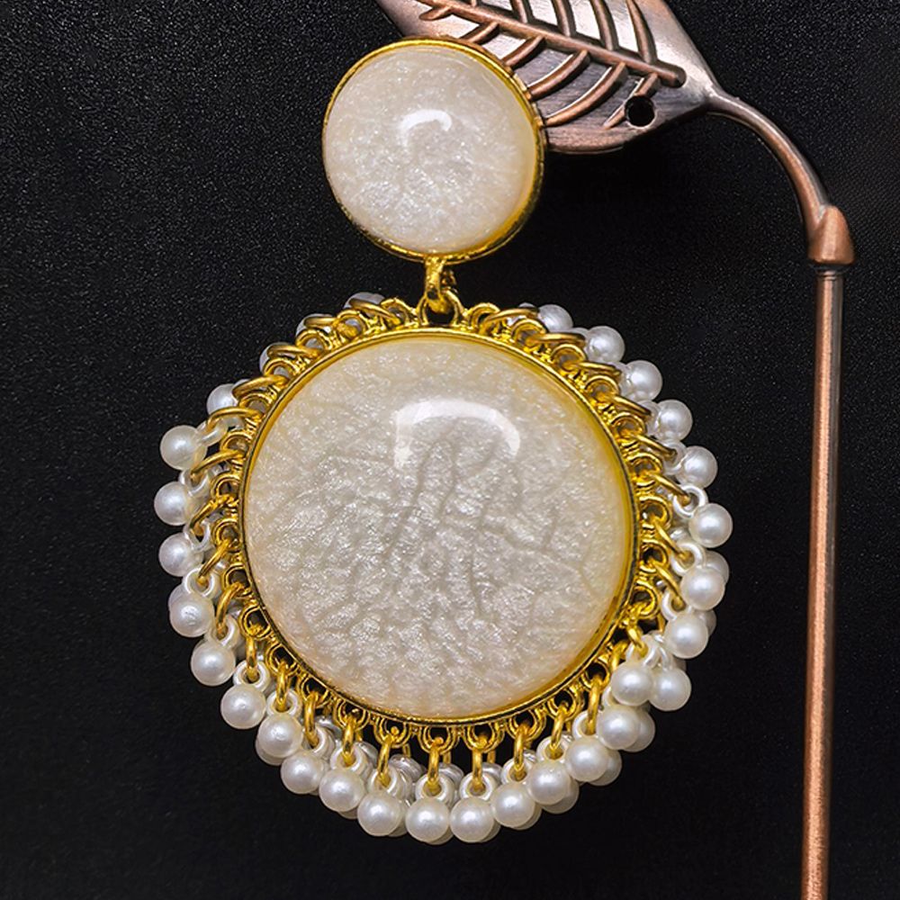 Gold-plated earrings with monalisa stones – মহিলাদের জন্য ড্যাংলিং স্টোন ও পার্ল ইয়াররিং - Image 3