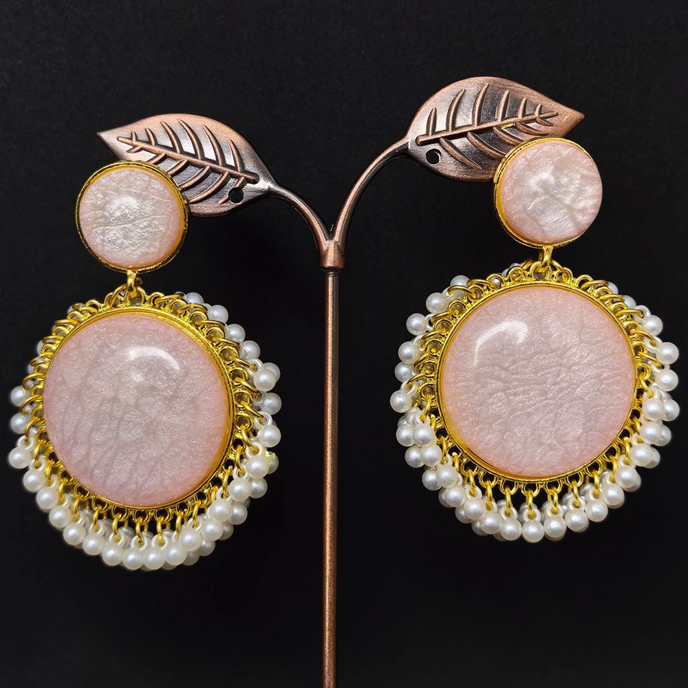 Gold plated kundan traditional earrings – মহিলাদের জন্য রাজকীয় কুন্দন ও পার্ল চ্যান্ডেলিয়ার ইয়াররিং - Image 3