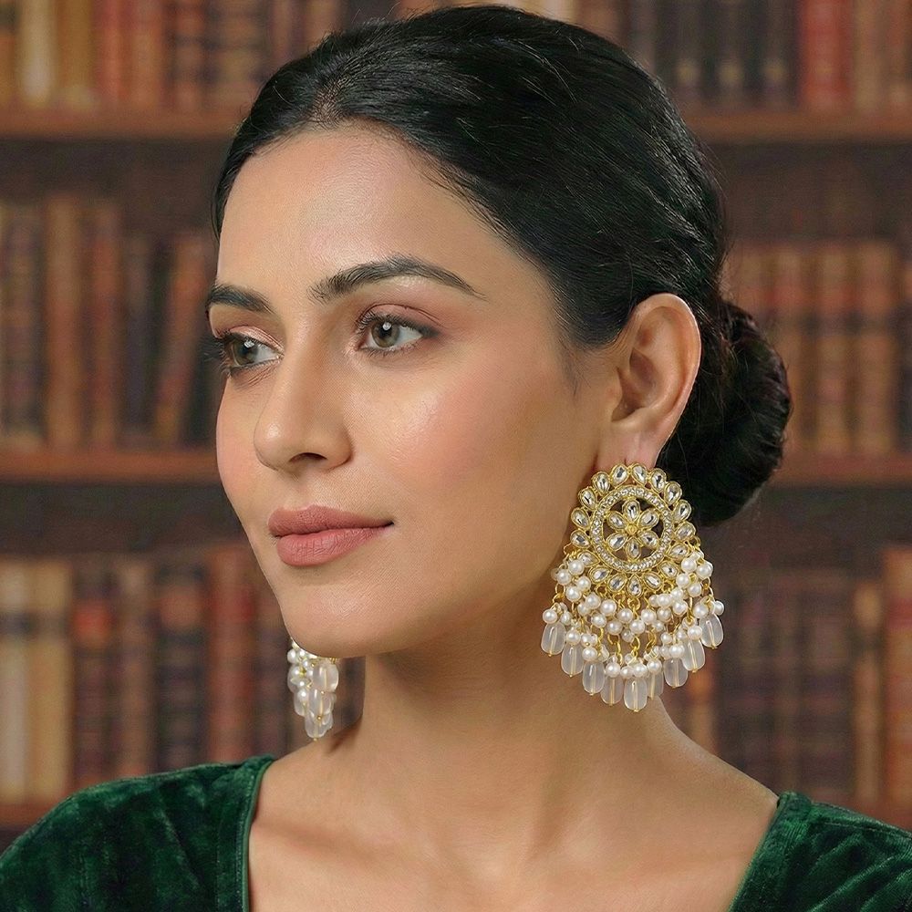 Gold plated traditional chandbali earrings – মহিলাদের জন্য রাজকীয় ফ্লোরাল কুন্দন ও ঝুমকা ইয়াররিং - Image 2