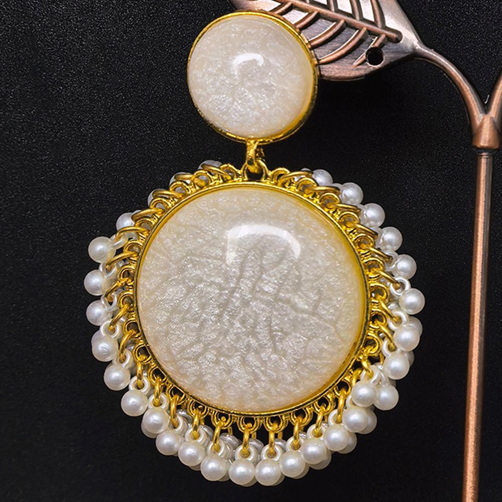 Gold plated kundan traditional earrings – মহিলাদের জন্য রাজকীয় কুন্দন ও পার্ল চ্যান্ডেলিয়ার ইয়াররিং - Image 13