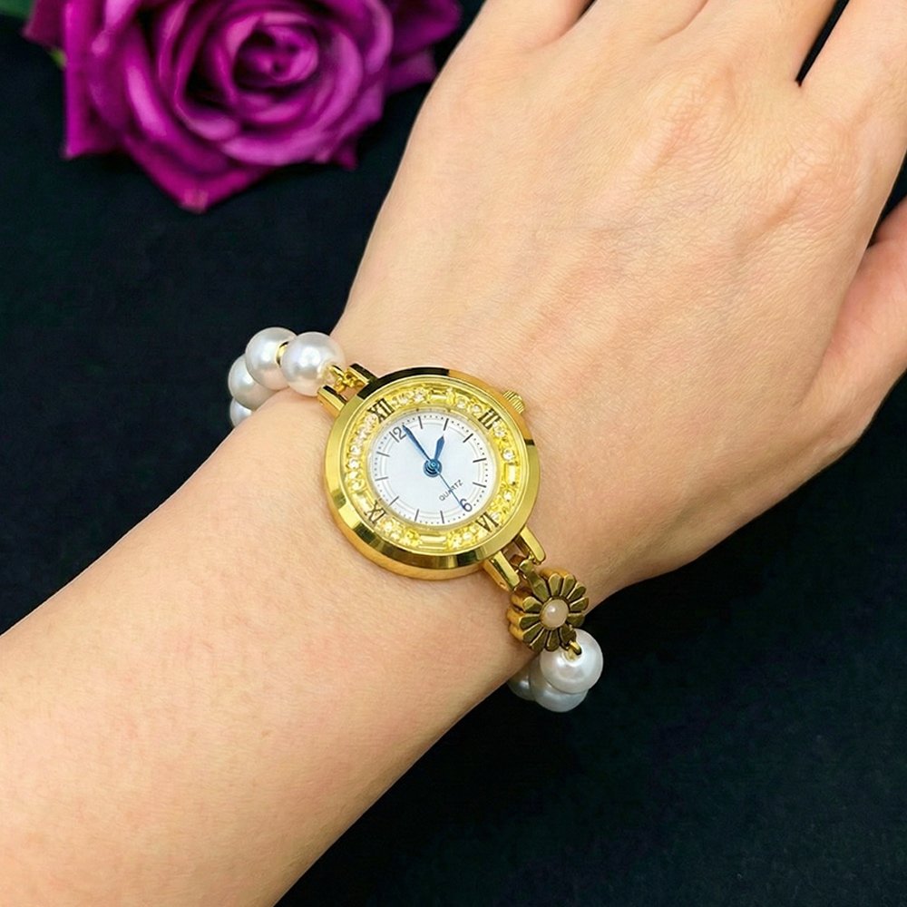 Women’s gold toned quartz bracelet floral design with pearl – মহিলাদের জন্য রাজকীয় ব্রেসলেট ঘড়ি ও ফ্লোরাল ওয়াচ কালেকশন