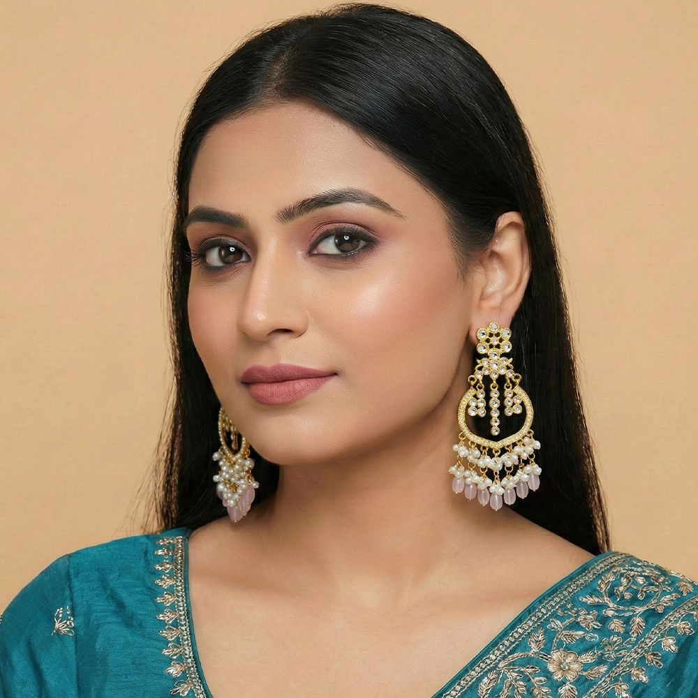 Kundan jhumka earrings with pearls – মহিলাদের জন্য রাজকীয় কুন্দন ও পার্ল লেয়ারড ঝুমকা - Image 2