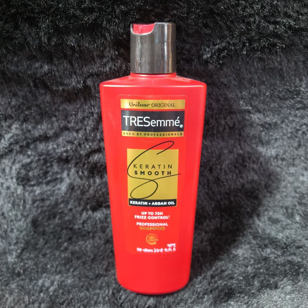TRESemmé Keratin Smooth Shampoo with Argan Oil for Frizz Control