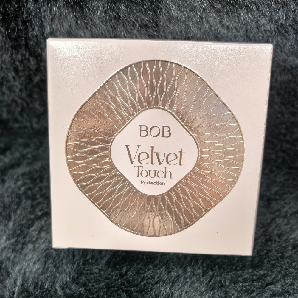 Velvet Touch Blush Palette – Pink, Gold & White Radiating Lines