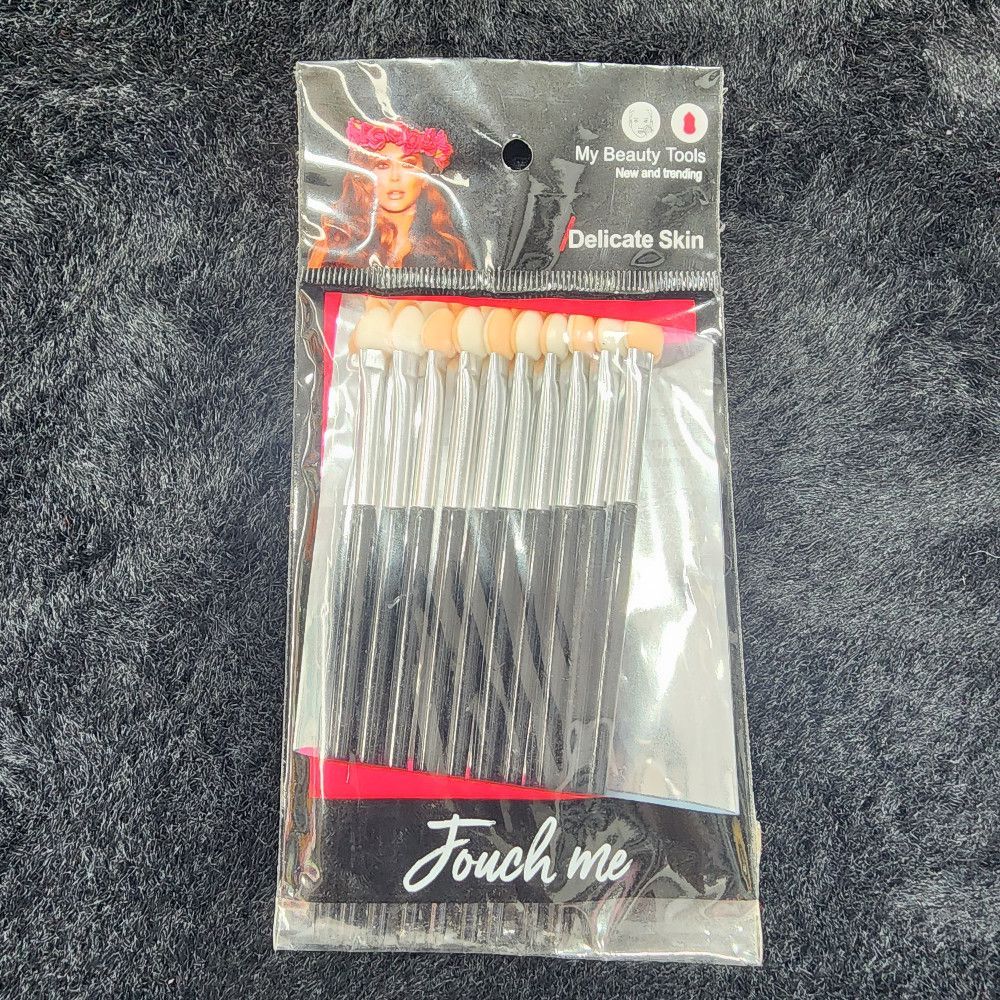 Beige, Silver & Black Sponge Tip Applicators with Metal Handles
