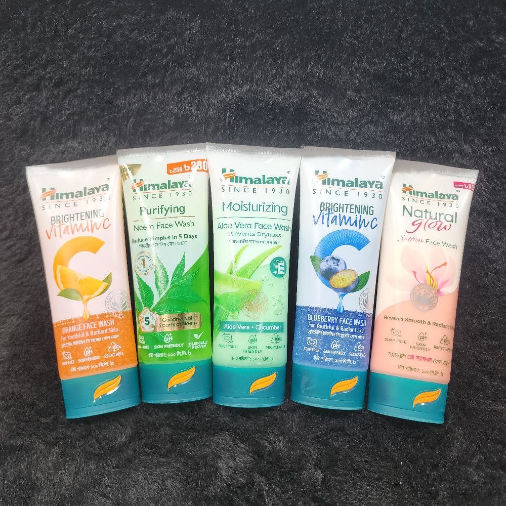 Himalaya Face Wash Brightening Vitamin C, Purifying Neem, Aloe Vera, Saffron