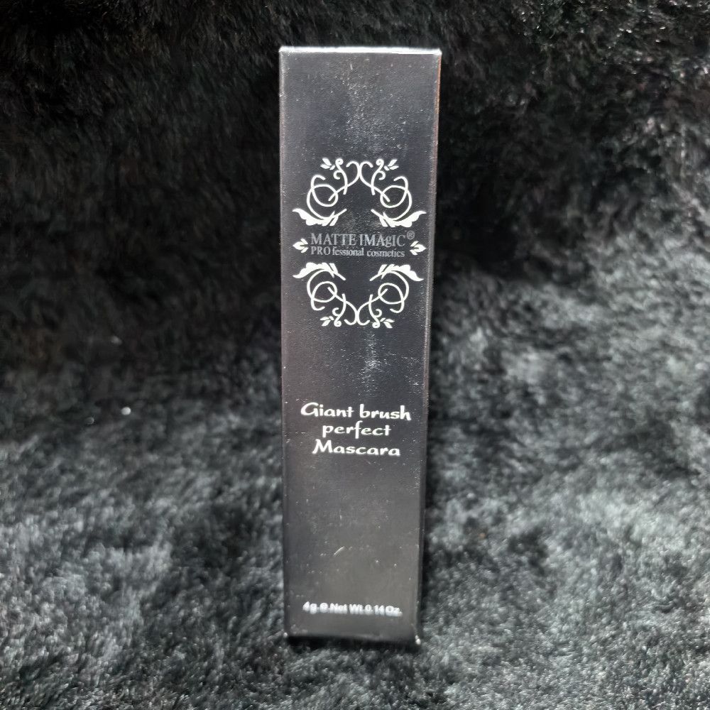Giant Brush Perfect Mascara Black Matte Magic Professional 4g